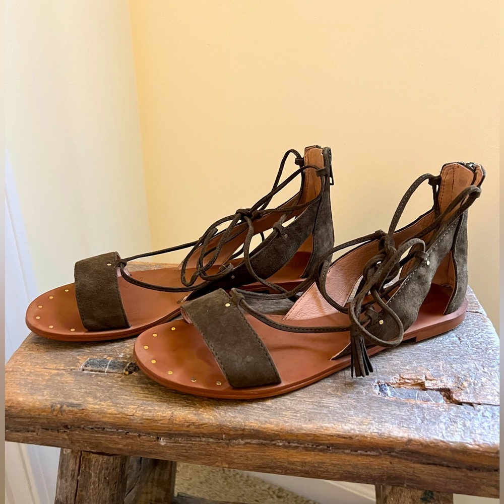 EUC Madewell Bridget Lace Up Suede Gladiator Sandals size 7.5 Color Green